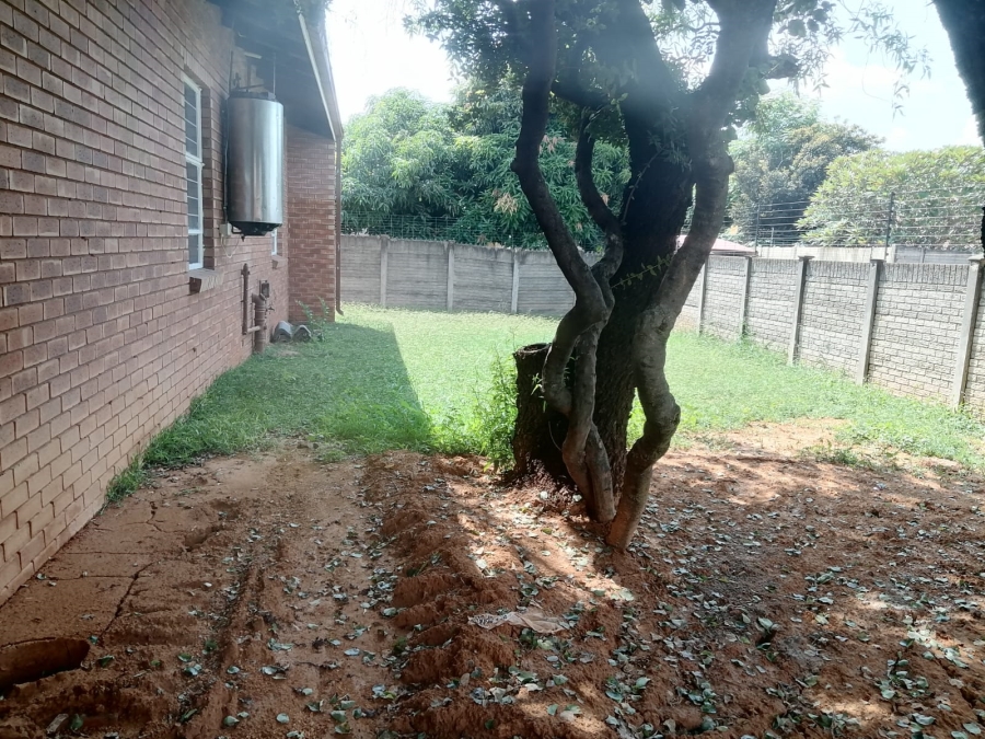 To Let 3 Bedroom Property for Rent in Geelhoutpark North West